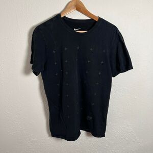 Nike Men's Black T-shirt